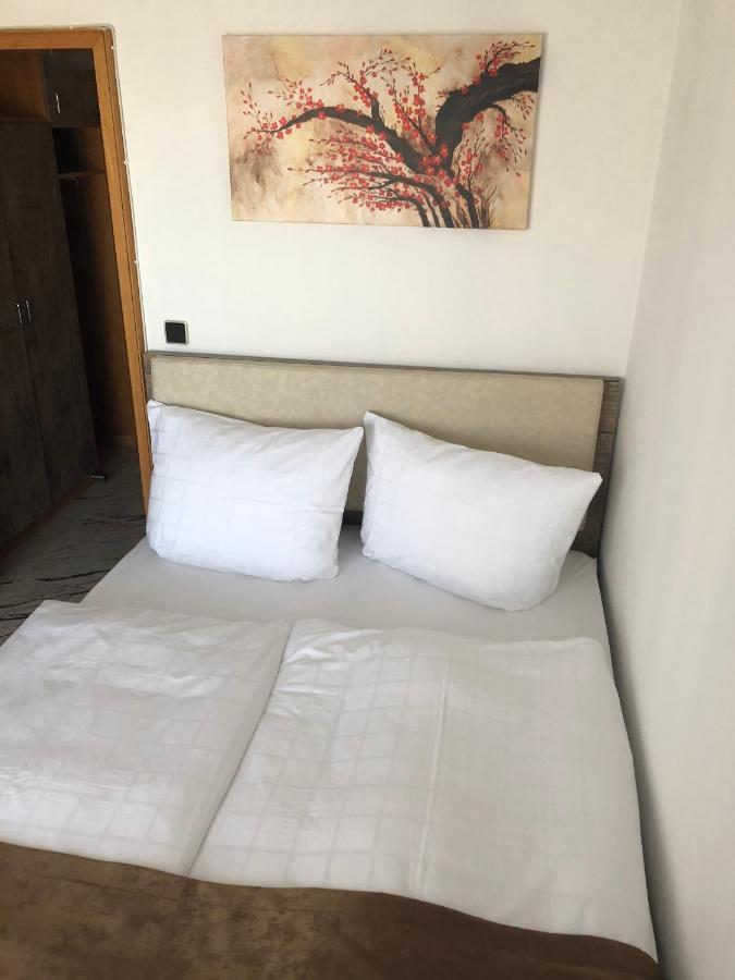 Ec Hotel エルヒンゲン エクステリア 写真